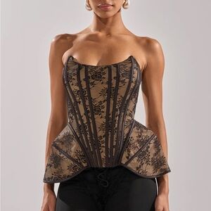 Elegant Lace Corset in Black and Tan